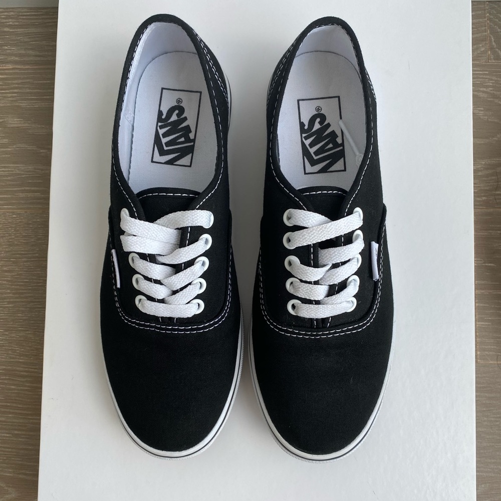 Vans Authentic Lo Pro Women - New